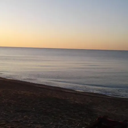 Larte Al Mare Vicino Spiaggia Con Ac E Wifi Apartamento Savona